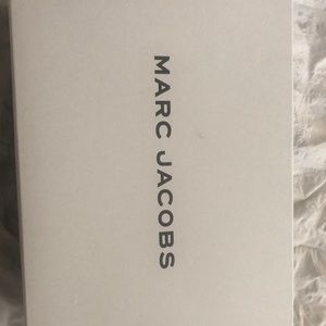 Marc Jacobs Size 8 jogging shoes black and white.